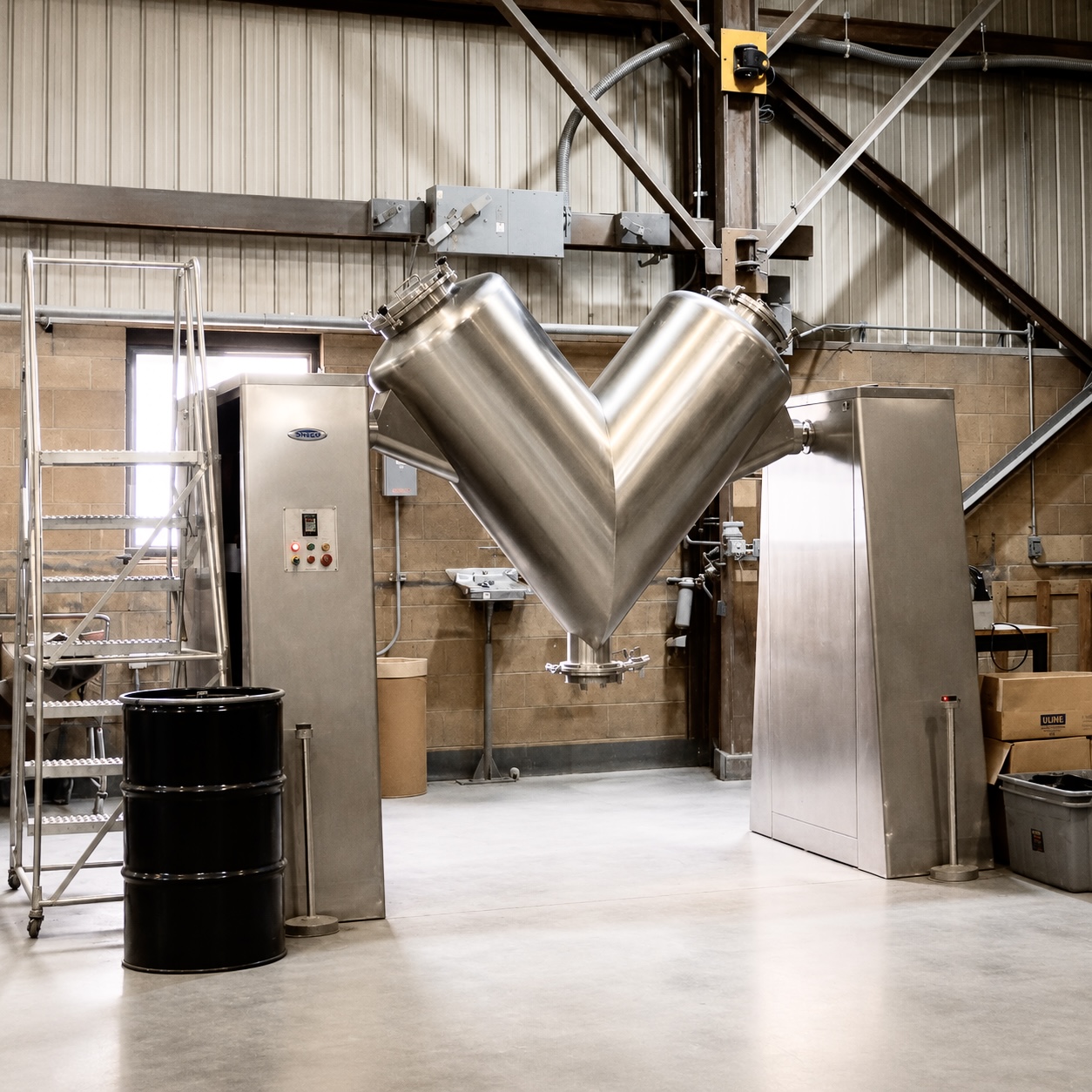Stainless V-blender configured for dry powder blending